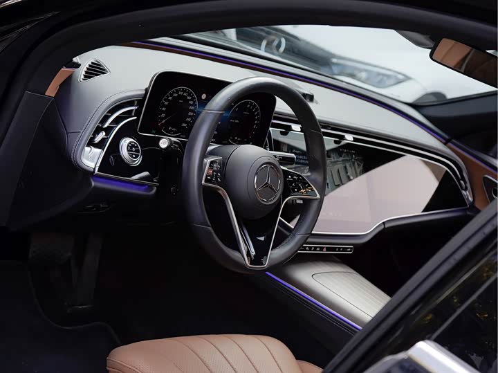 Фото 9 - Mercedes-Benz E-Class Hybrid