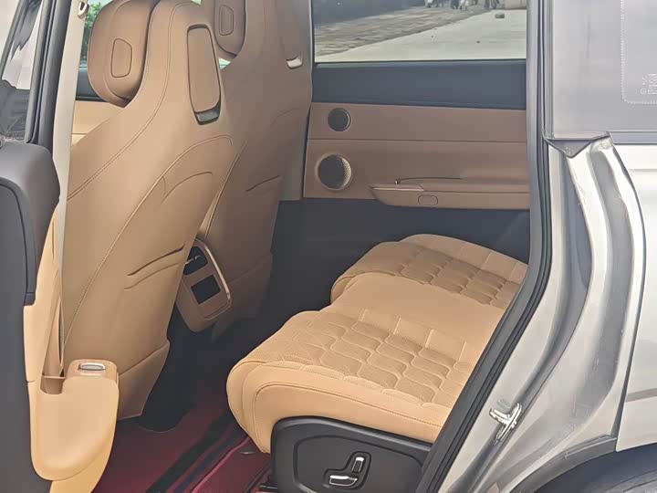 Фото 5 - Exeed Sterra ET