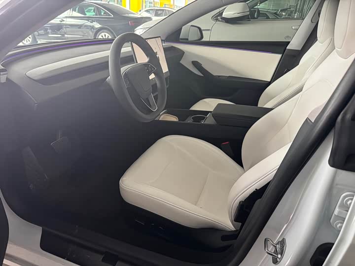 Фото 7 - Tesla Model 3