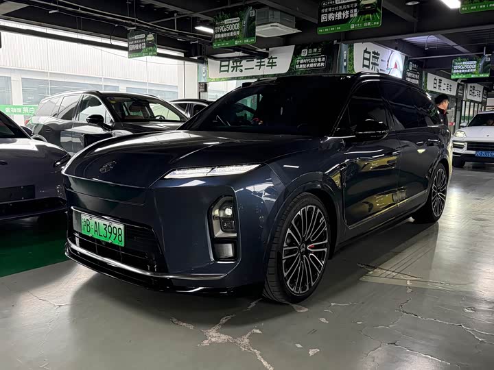 Фото 1 - Nio ES8