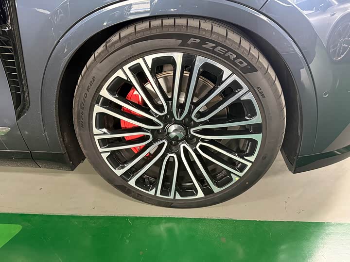 Фото 4 - Nio ES8