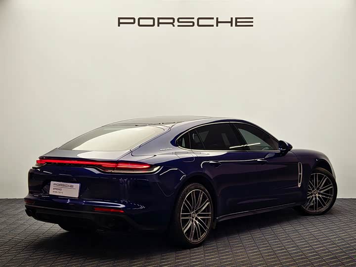 Фото 8 - Porsche Panamera