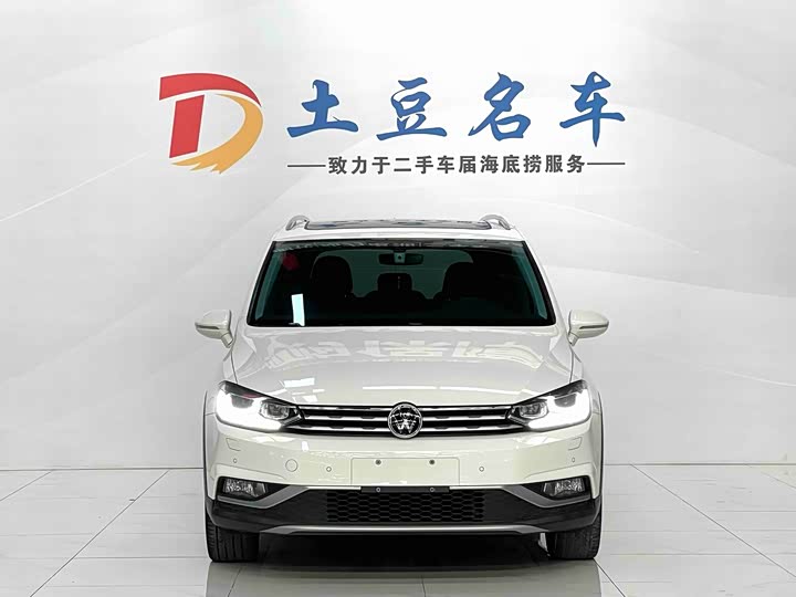 Фото 2 - Volkswagen Touran L