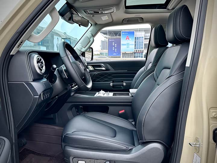 Фото 8 - Tank 300