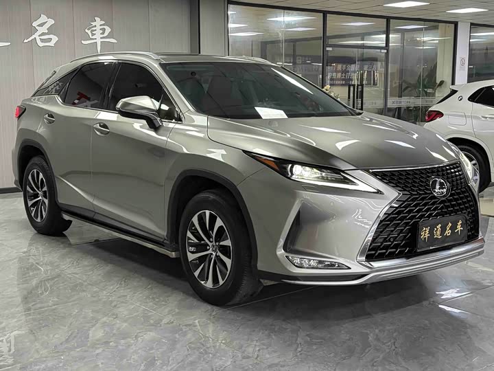 Фото 2 - Lexus RX