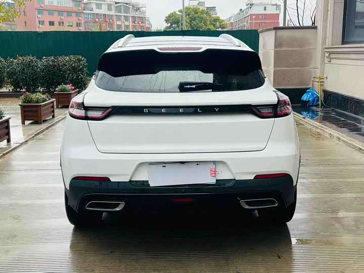 Фото 9 - Geely Emgrand GS