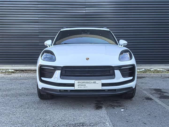 Photo 8 - Porsche Macan