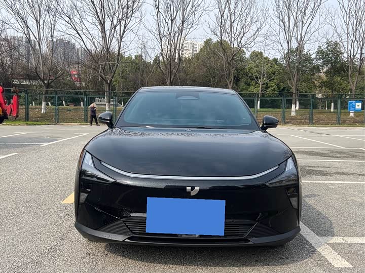 Photo 2 - Geely Jiyue 01