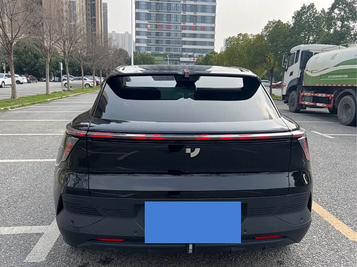 Photo 9 - Geely Jiyue 01