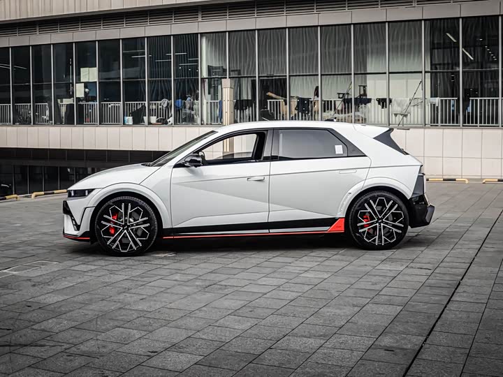 Фото 7 - Hyundai Ioniq 5 N