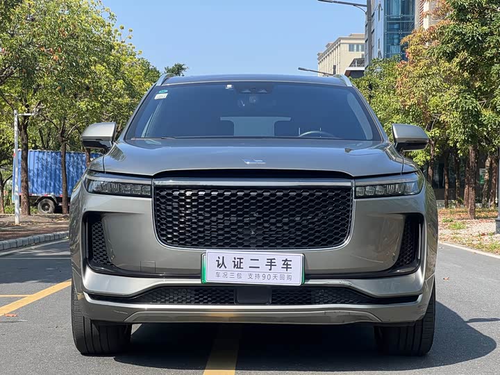 Фото 2 - LiXiang One