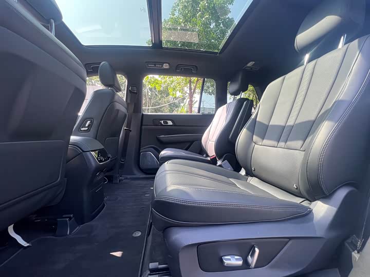 Фото 6 - LiXiang One