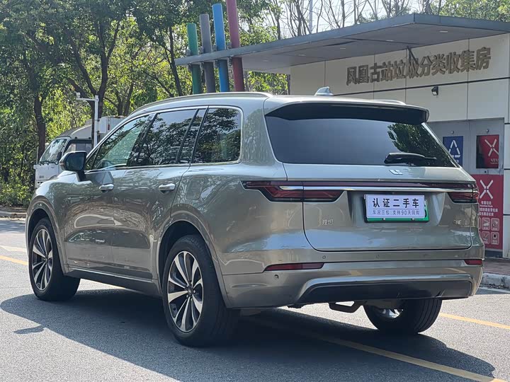 Фото 7 - LiXiang One