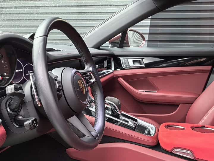 Фото 9 - Porsche Panamera