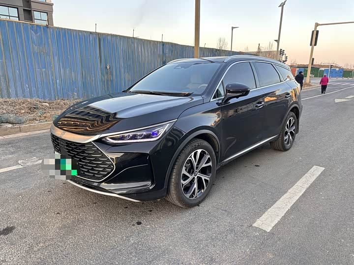 Фото 3 - BYD Tang Hybrid/EV