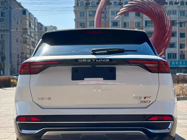 Фото 5 - Bestune T77