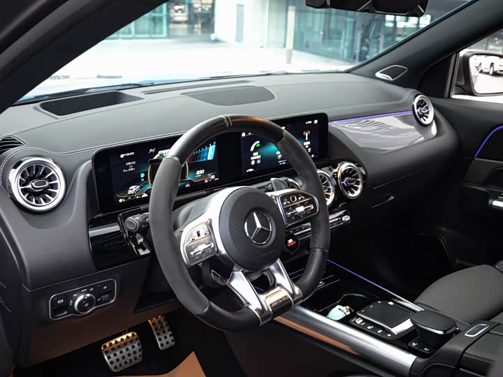 Фото 9 - Mercedes-Benz GLA-Class AMG