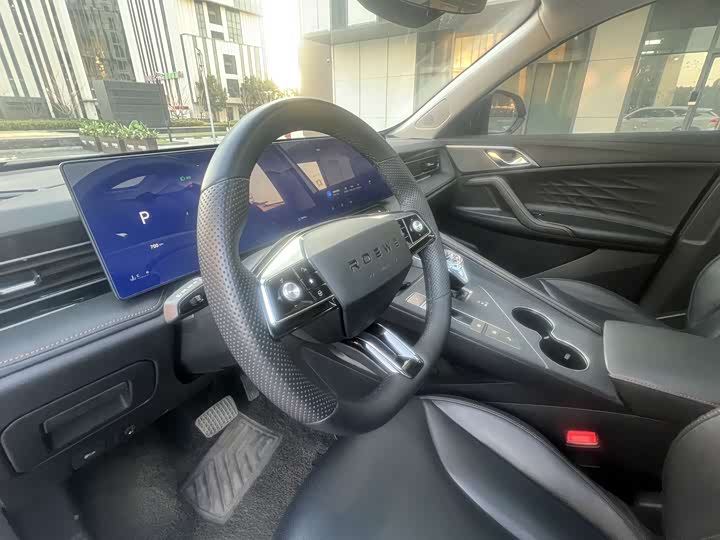 Фото 5 - Roewe RX5