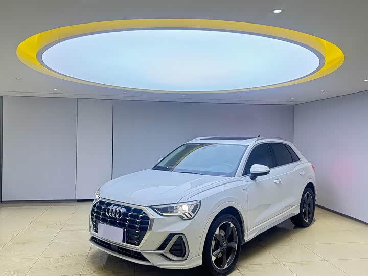 Фото 1 - Audi Q3