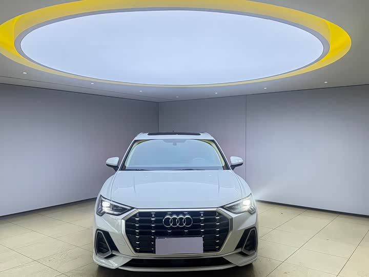 Фото 2 - Audi Q3