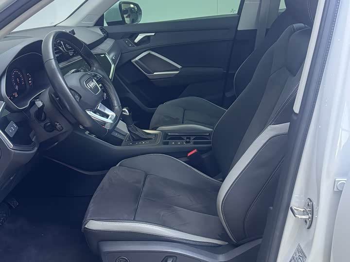 Фото 7 - Audi Q3