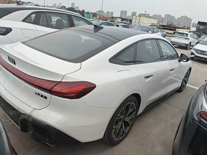 Фото 2 - Audi A5L Sportback