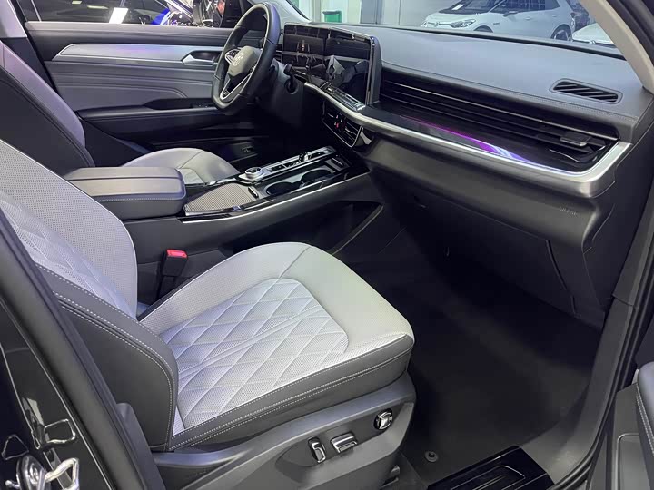 Фото 7 - Volkswagen Tavendor