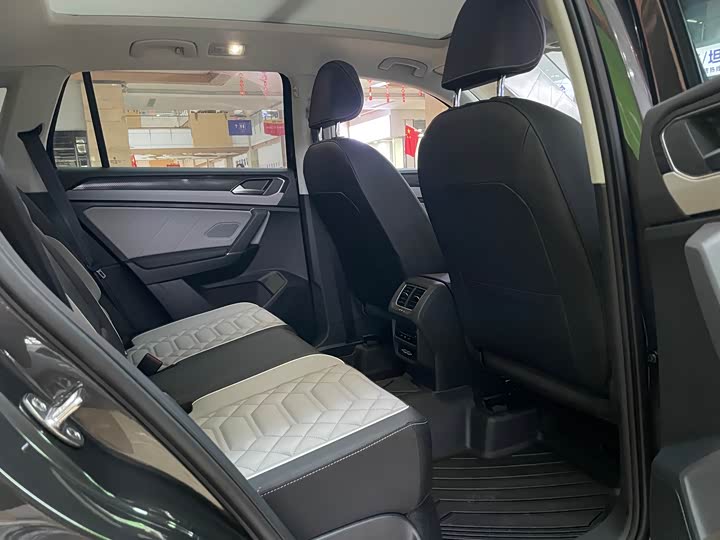 Photo 9 - Volkswagen Tayron