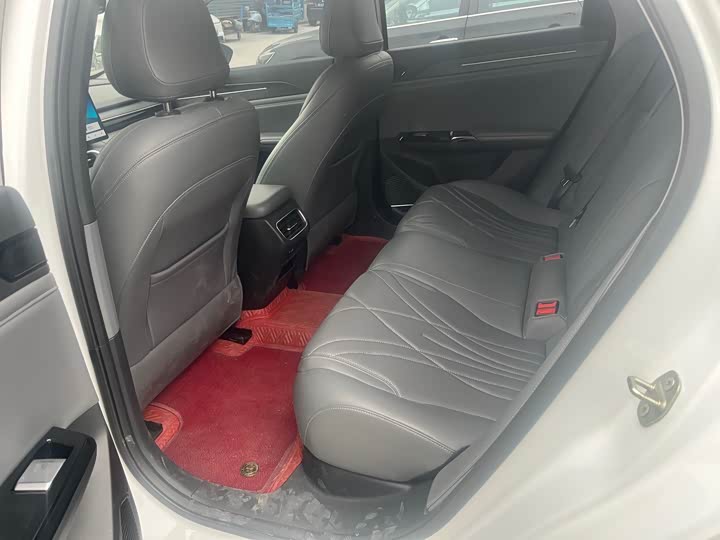 Фото 4 - Geely Galaxy L6