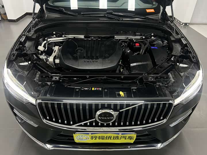 Фото 7 - Volvo XC60