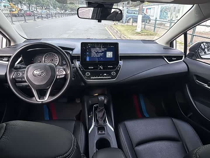 Photo 5 - Toyota Corolla