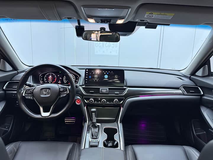 Фото 3 - Honda Accord