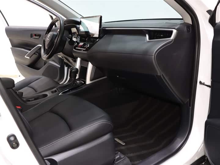 Фото 8 - Toyota Corolla Cross