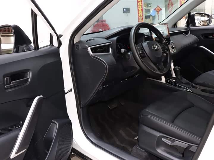 Фото 9 - Toyota Corolla Cross