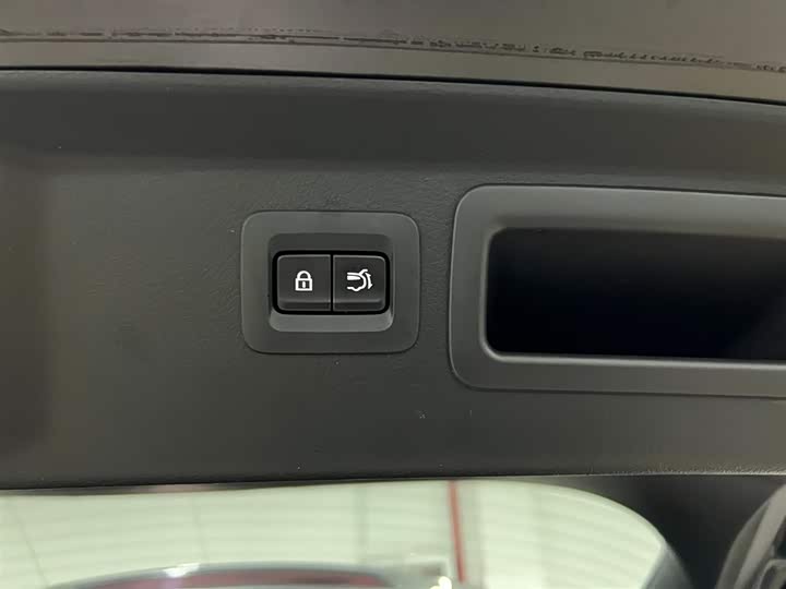 Фото 8 - Mazda CX-50