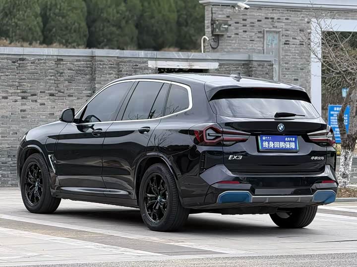 Фото 3 - BMW iX3