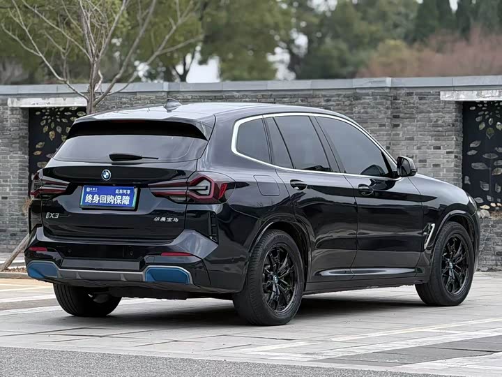 Фото 4 - BMW iX3