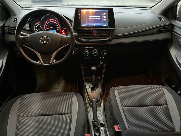 Фото 7 - Toyota Vios