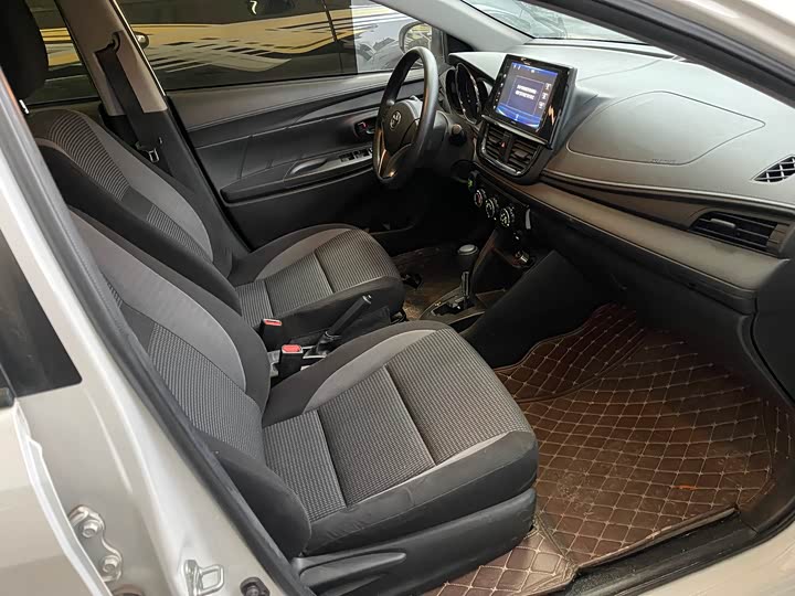 Фото 8 - Toyota Vios