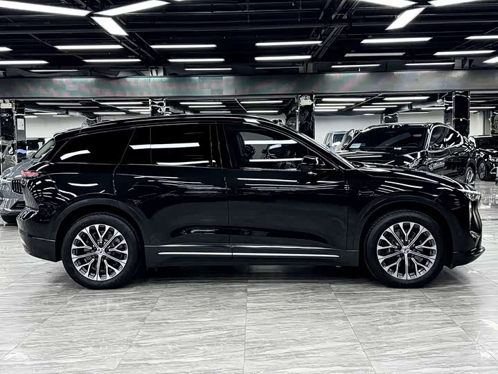 Фото 4 - Nio ES6