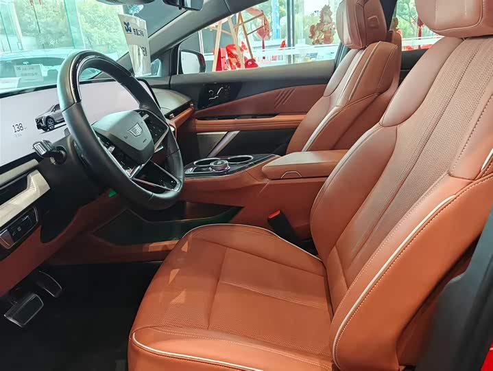 Photo 4 - Cadillac Optiq