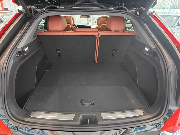 Photo 7 - Cadillac Optiq