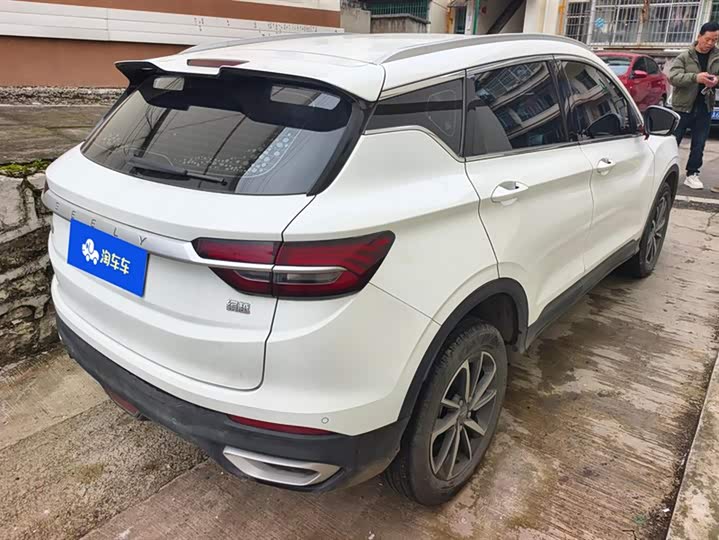 Фото 3 - Geely Coolray