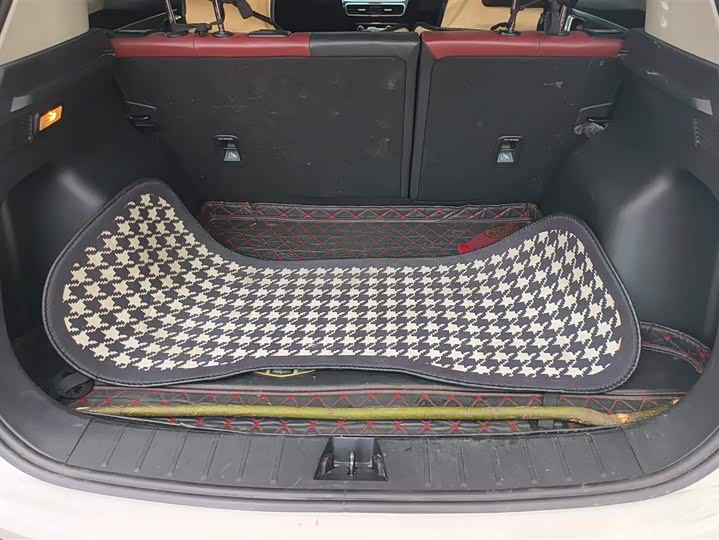 Фото 4 - Geely Coolray