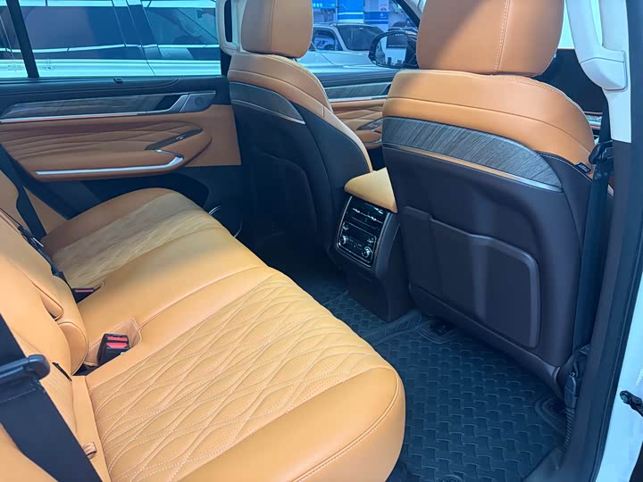 Фото 9 - Tank 500 Hybrid