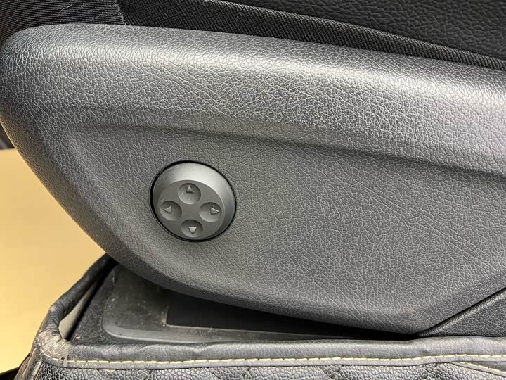 Photo 7 - Mercedes-Benz GLE-Class Coupe