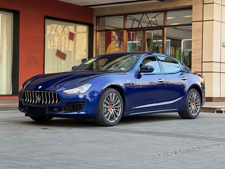 Photo 1 - Maserati Ghibli