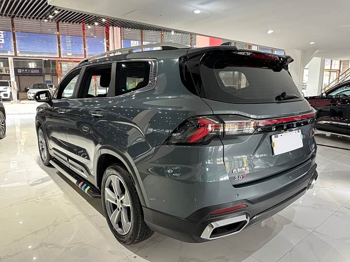 Фото 4 - Geely Okavango L