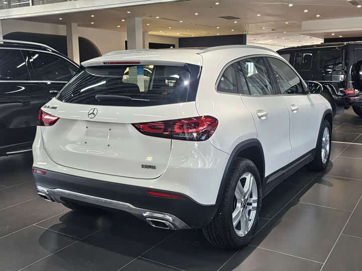 Фото 3 - Mercedes-Benz GLA-Class