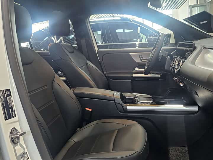 Фото 5 - Mercedes-Benz GLA-Class